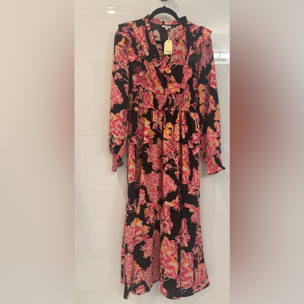 Jodifl  Floral Maxi Dress in Pink and Black - Picture 3 of 8